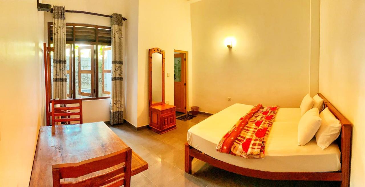 Adams Peak Inn Nallathanniya Exterior foto
